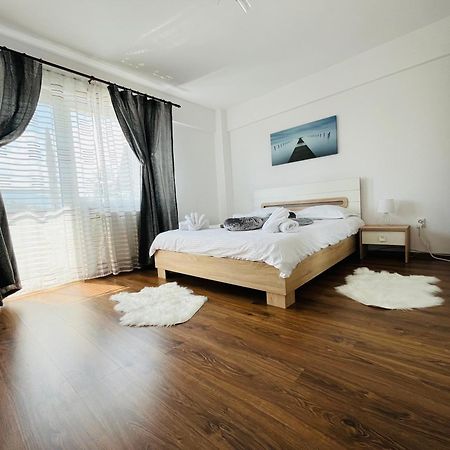 Green Apartaments Zărneşti Bagian luar foto