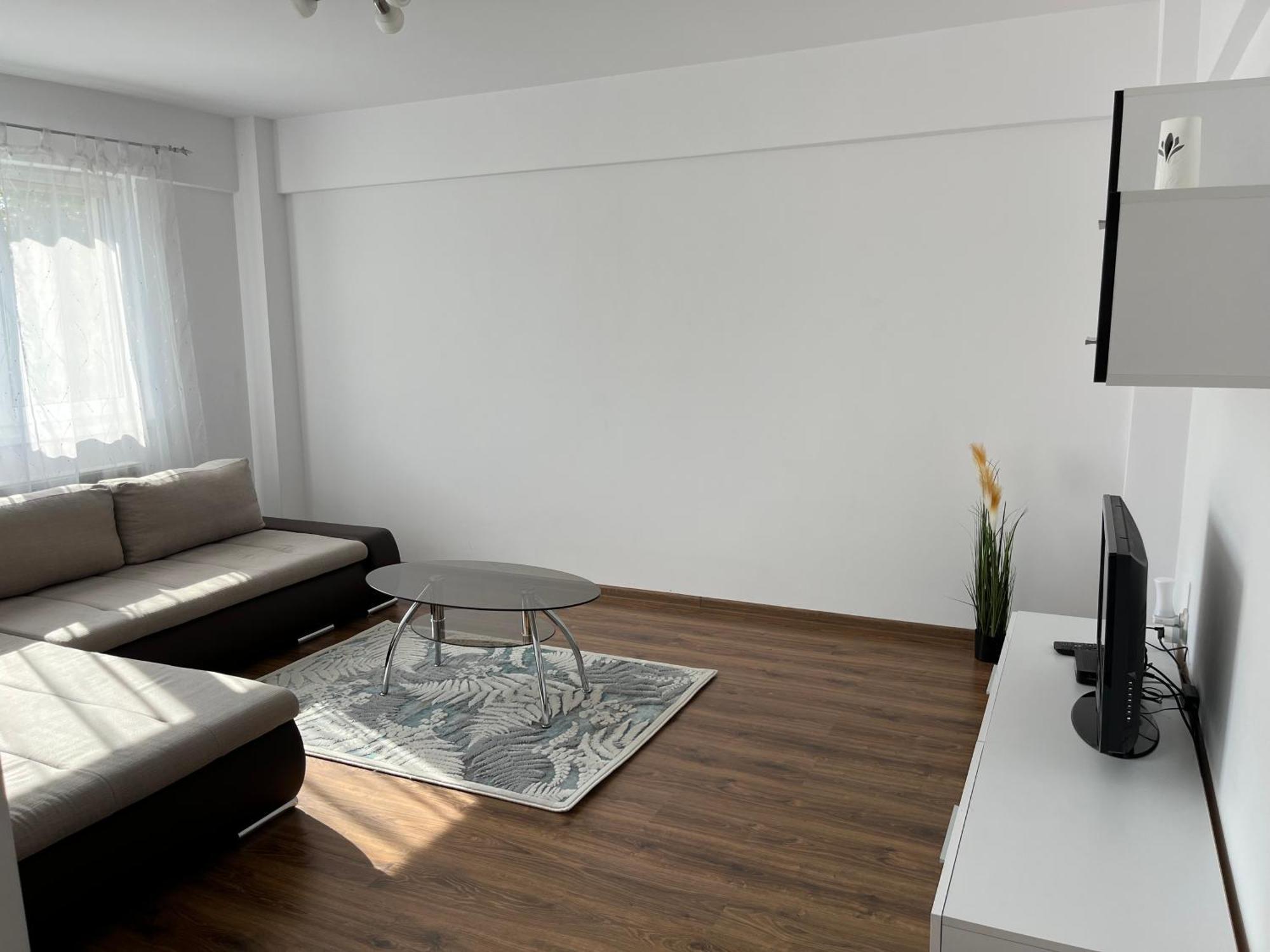 Green Apartaments Zărneşti Bagian luar foto