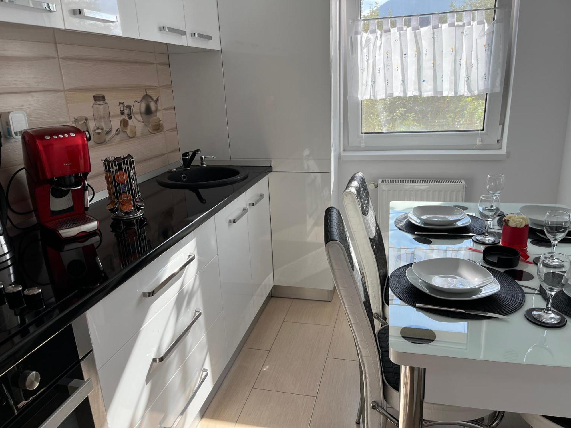 Green Apartaments Zărneşti Bagian luar foto